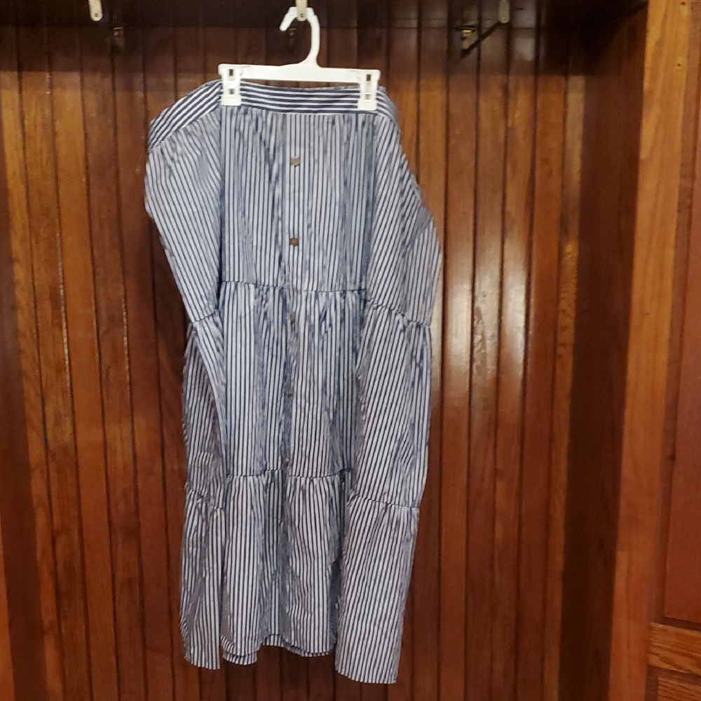LANE BRYANT SIZE 26/28 Striped Blue and White Skirt